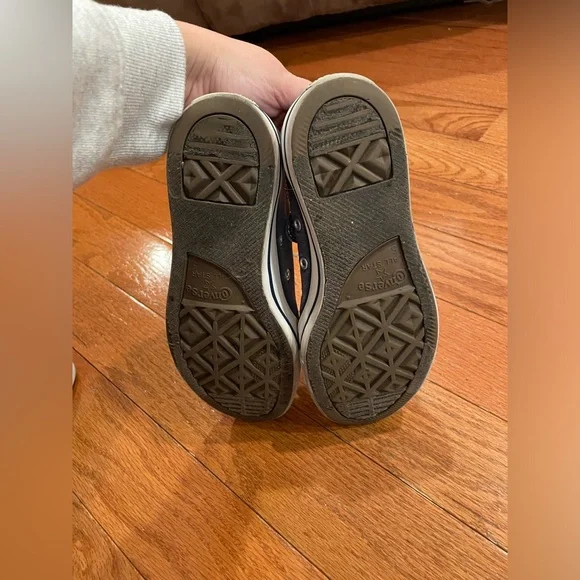 Converse Chuck Taylor Navy Blue Low Top Sneakers 👟 - Picture 7 of 7